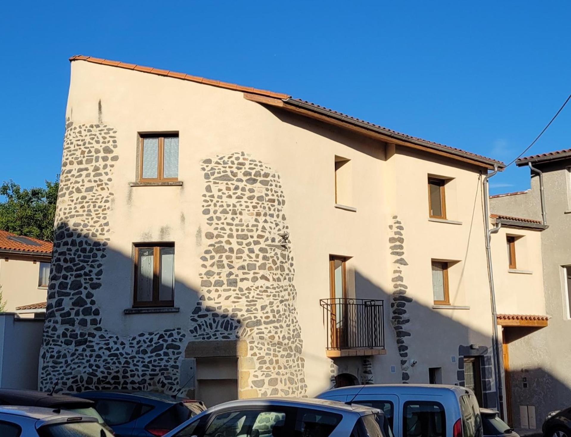 Les Maisons Bareyre - Grandes Maisons Avec Terrasse Saint-Sandoux Exterior photo